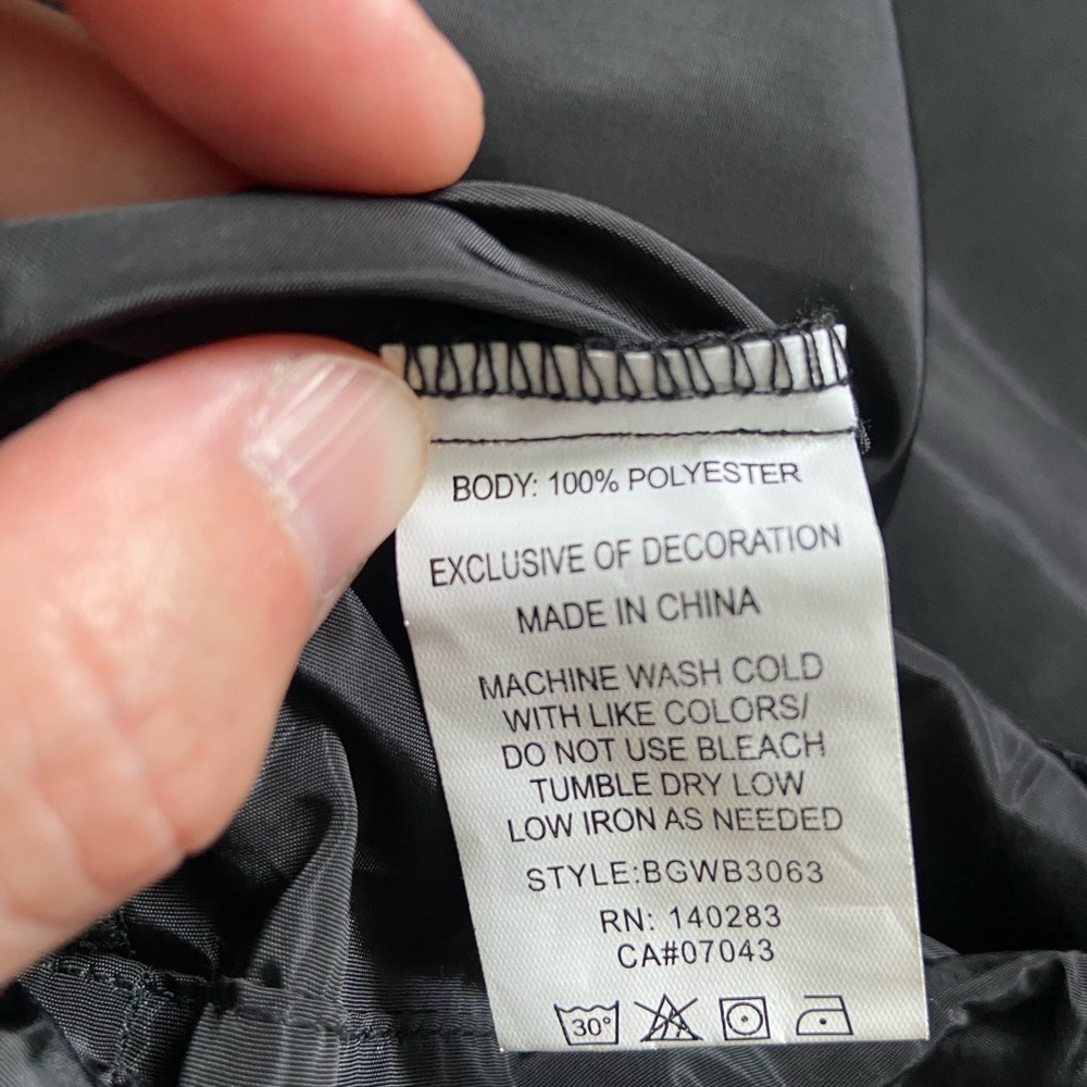 Beautiful Giant Black and Checkered Windbreaker - Picture 11 of 11